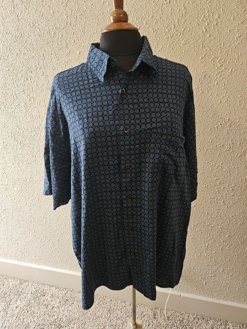 Natural Issue Men’s Blue Geometric Short Sleeve Shirt